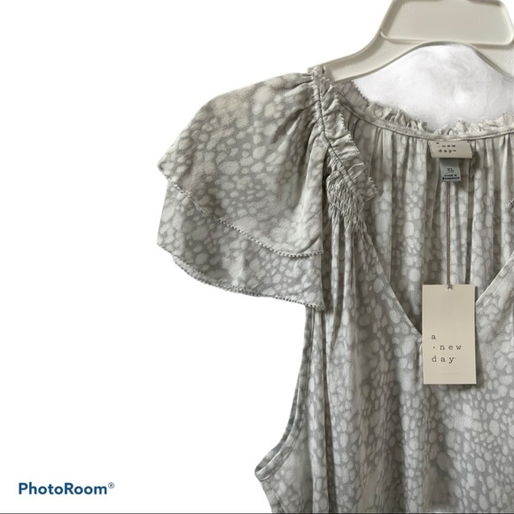 A New Day Short Flutter Sleeve Animal Print Top XL - Picture 11 of 12